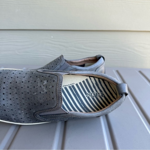 TAOS Court Leather Perforated Low Top Slip On Shoes Charcoal Leather Size 7 - Picture 5 of 8